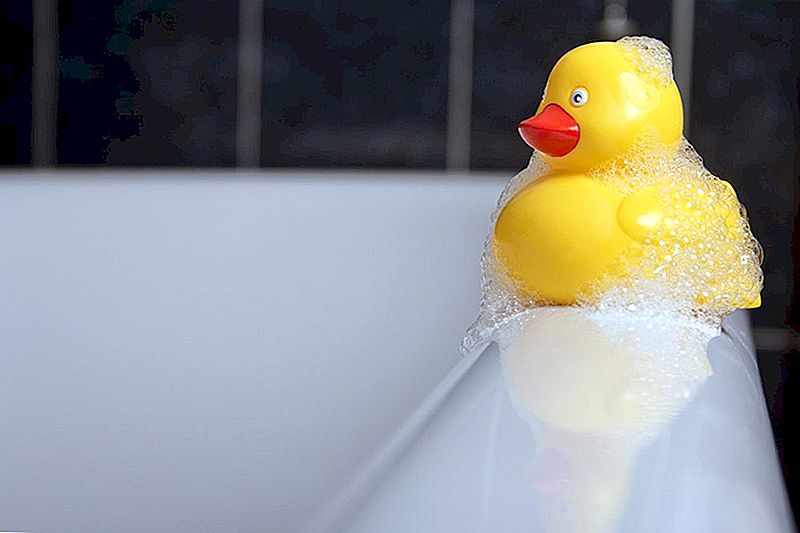 Rub-a-Dub-Dub, lūk, kāpēc jums vajadzētu izmest rotaļlietas tavā vannā