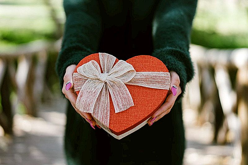 Menyebarkan Cinta Dengan Hadiah Hari Valentine 11 Kos Rendah ini