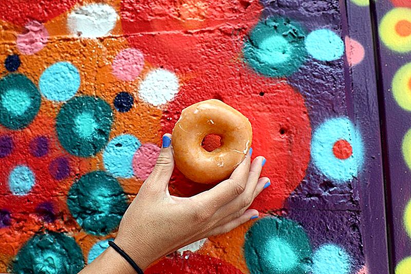 Šis bezmaksas Hershey Gold Donut Deal mums uzmundrina komandu Krispy Kreme