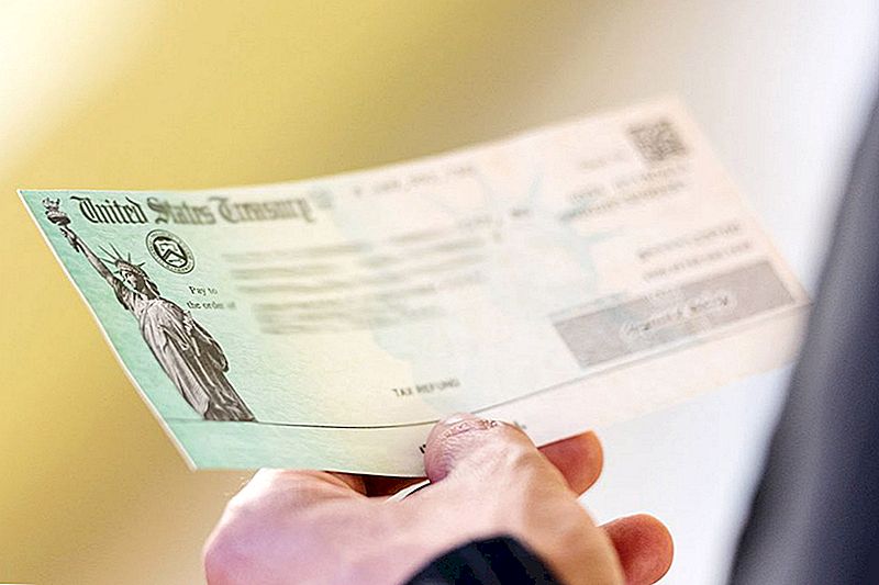 Tento Twisted IRS Scam dává peníze do vaší banky ... ale stojí za to později