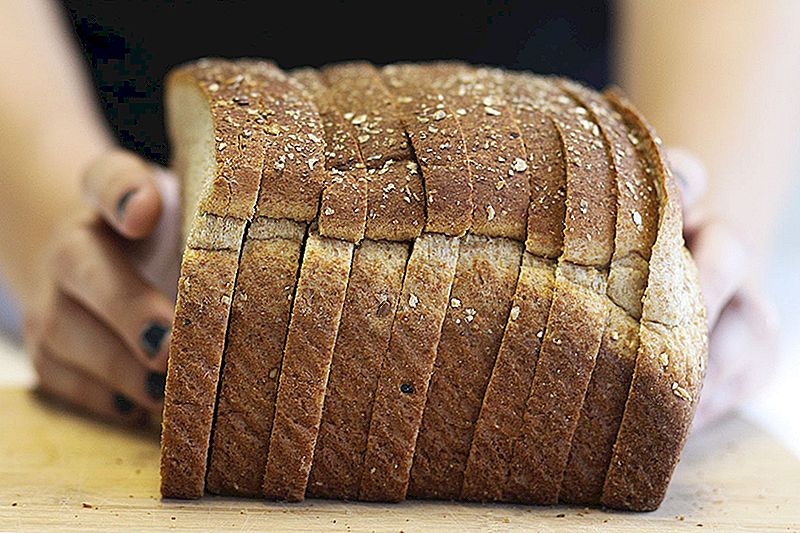5 Cara Brilliant Menggunakan Roti Stale Itu (Tidak, Jangan Feed Burung)