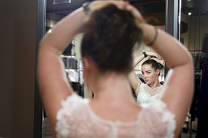 Rozpočet-vědomé nevěsty mohou ušetřit stovky tím, že si pronajmou jejich svatební šaty