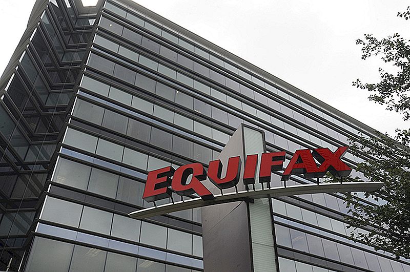 Equifax pakļauti 143 miljonu tautas dati, izraisa nepamatotu piedāvājumu izvairīties no samaksas