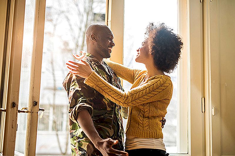 4 Consigli di carriera per aiutare i coniugi militari a non avere successo dove vivono