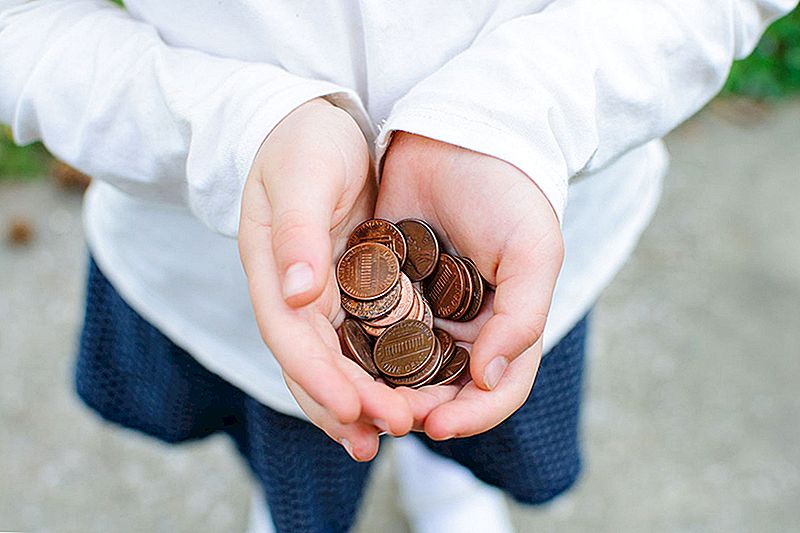 Penny Hoarder ir galvenais ceļvedis, kā mācīt bērnus par naudu
