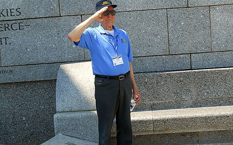 Váš oblíbený veterán z 2. světové války může navštívit D.C. zdarma, díky této neziskové organizaci