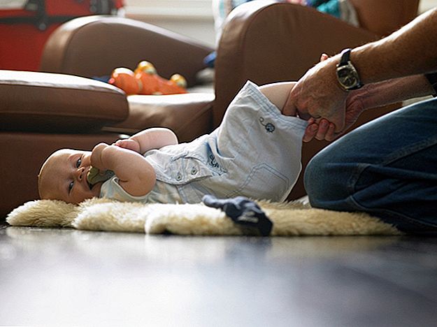 Papas changer les couches aussi: 13 entreprises qui offrent congé de paternité payé