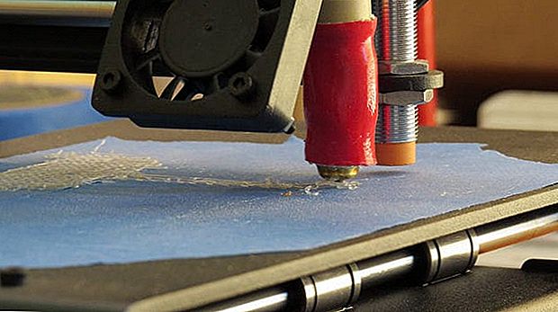 Cela change les choses: un gars au Canada vient d'inventer une imprimante 3D abordable