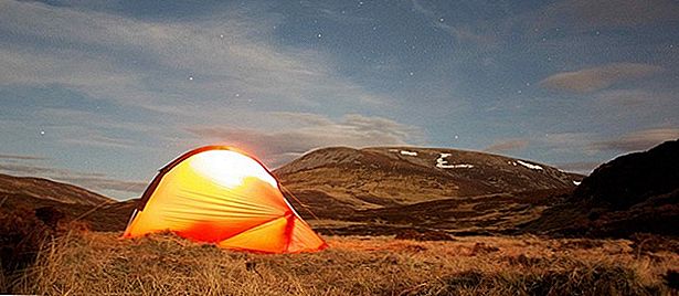 Et drømmejob for canadiere: Få betalt $ 20.000 til at gå på camping hele sommeren