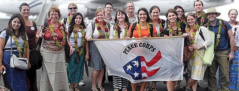 Faites-vous payer pour vivre à l'étranger après le collège: rejoignez le Peace Corps