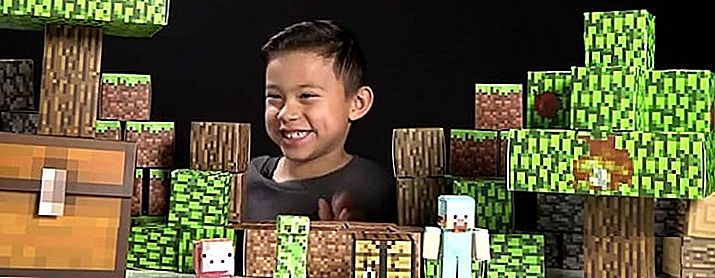 Denne 9-årige tjener millioner af dollars, der gennemgår legetøj på YouTube