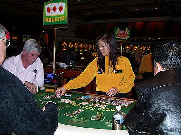 Arbejd deltid som en kasinoforhandler, og du kan tjene $ 50.000 om året